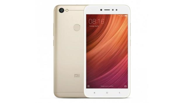 Xiaomi Redmi Y1 is up for grabs at  <span class='webrupee'>₹</span>4 flash sale during Mi 4th anniversary sale.