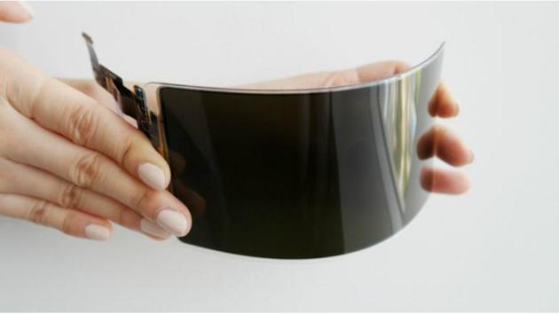 The flexible OLED panel was developed with an unbreakable substrate and an overlay window securely adhered to it.