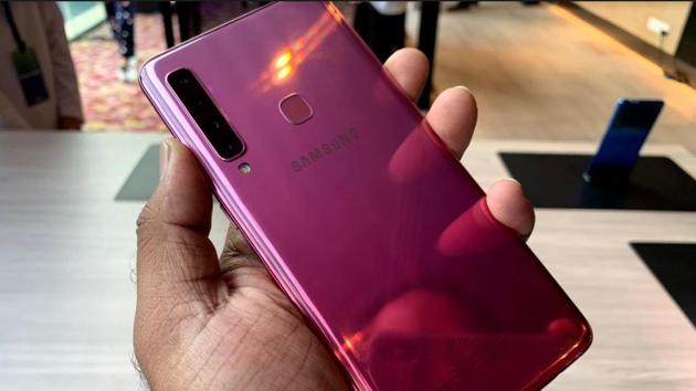 Samsung Galaxy A9 2018 comes with 6.3-inch Full HD+ Super AMOLED Infinity display.