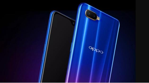 Oppo K1 is available in two colour options of blue and black.