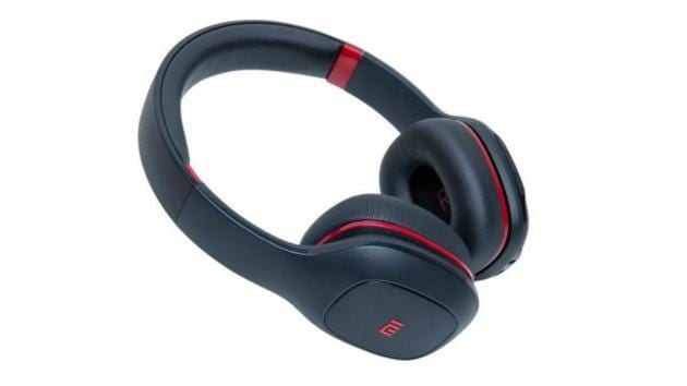 Xiaomi Mi Super Bass wireless headphones.
