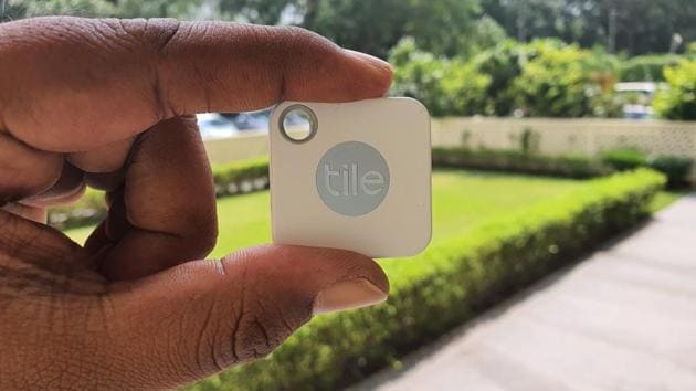 A closer look at competing Tile Bluetooth tracking device