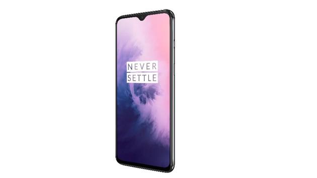 OnePlus 7 available with discount on Amazon India.