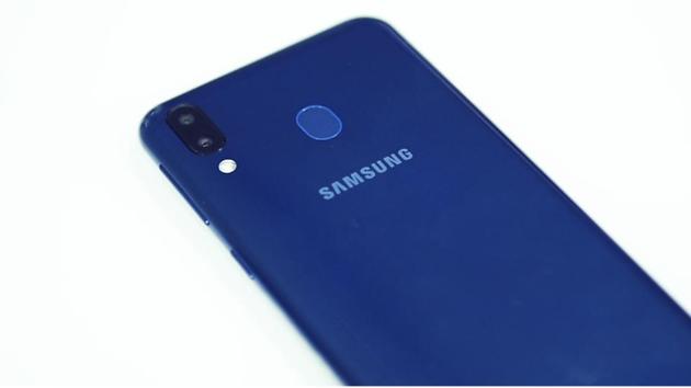 Samsung Galaxy M30 offers a 5,000mAh battery.