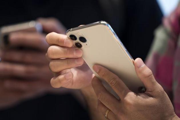 Apple did good after slashing prices on the iPhone XR last year. And if the numbers are anything to go by, cheap (or cheaper) iPhones is a something most people would like get their hands on.