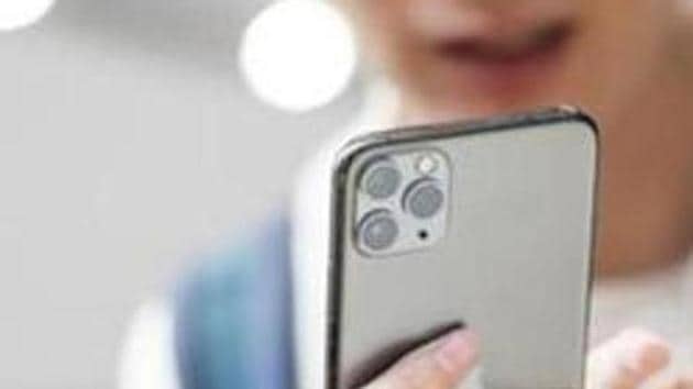 Apple may miss mass production schedule for new, cheaper iPhone