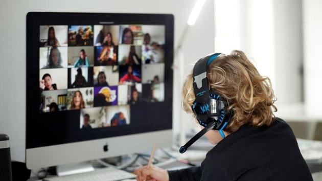 Us Schools May Ban Zoom Video Conference App Over Hacking