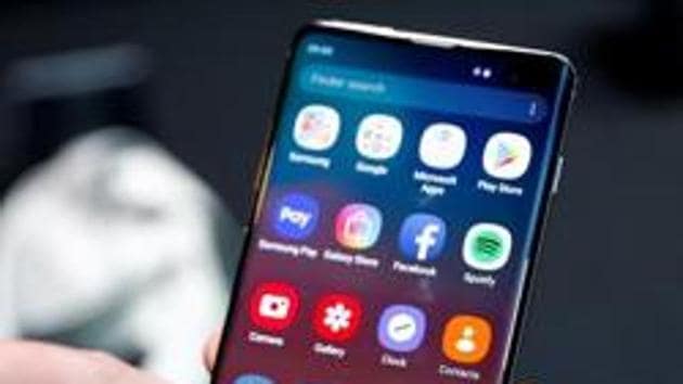 You can use apps like SwiftKey or Gboard