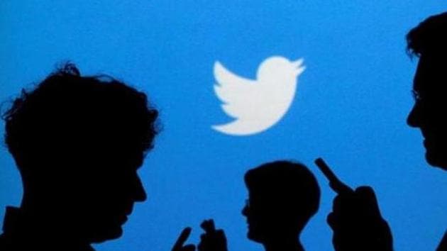 To date, there is no way users can see all quoted tweets from a single tweet.