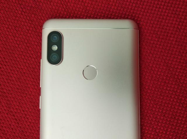 Xiaomi Redmi Note 5 Pro's dual rear cameras have a similar setup like Apple's iPhone X Xiaomi Redmi Note 5 Pro's dual rear cameras have a similar setup like Apple's iPhone X