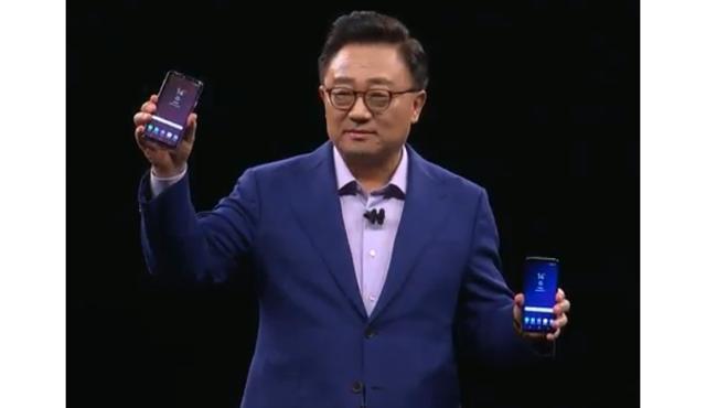 DJ Koh unveils Galaxy S9 and Galaxy S9+. DJ Koh unveils Galaxy S9 and Galaxy S9+.