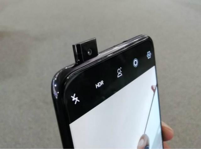 Vivo Nex has an 8-megapixel pop-out selfie camera. Vivo Nex has an 8-megapixel pop-out selfie camera.