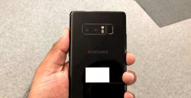 The fingerprint sensor on Samsung Galaxy Note 8 The fingerprint sensor on Samsung Galaxy Note 8