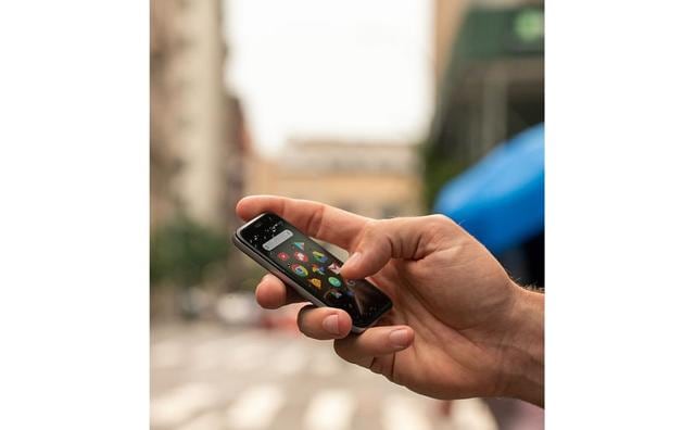 Palm phone aims to bring your digital life in the palm of your hand Palm phone aims to bring your digital life in the palm of your hand