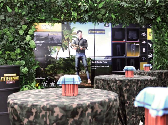 Oppo's brand showroom has been designed as the battleground in PUBG. Oppo's brand showroom has been designed as the battleground in PUBG.