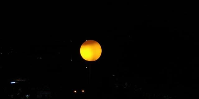 Camera loses focus in low/dark light condition Camera loses focus in low/dark light condition