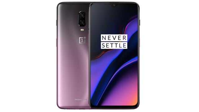 OnePlus 6T in 'Thunder Purple' colour. OnePlus 6T in 'Thunder Purple' colour.