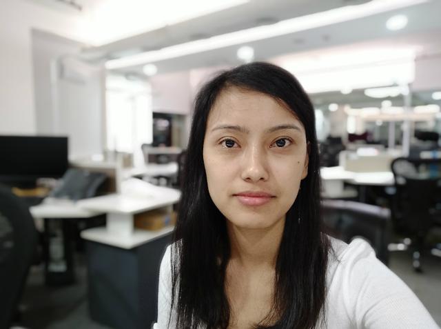 Redmi Y3 selfie in portrait mode. Redmi Y3 selfie in portrait mode.