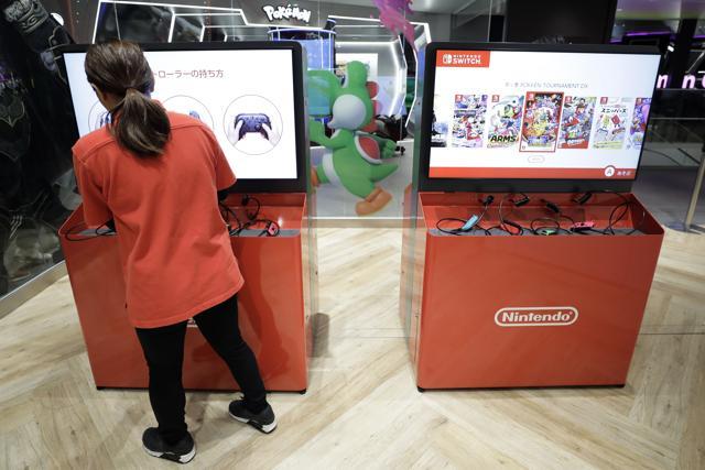 Nintendo's Tokyo Store Isn't Large Enough for its Fan Base - Bloomberg