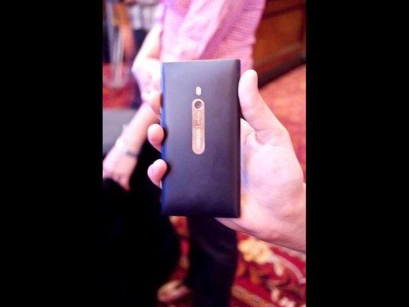 The back is pretty minimalistic with just the 8MP camera and the LED flash sitting pretty. The back is pretty minimalistic with just the 8MP camera and the LED flash sitting pretty.