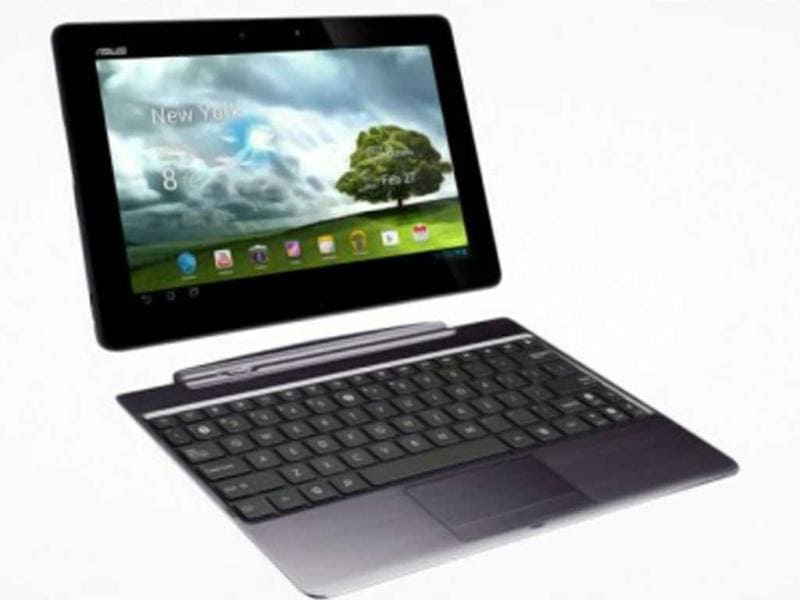 Asus Transformer Pad Infinity TF700: This latest tablet by Asus transforms into a laptop when it’s connected with its QWERTY keyboard dock. PHOTO: AFP Asus Transformer Pad Infinity TF700: This latest tablet by Asus transforms into a laptop when it’s connected with its QWERTY keyboard dock. PHOTO: AFP