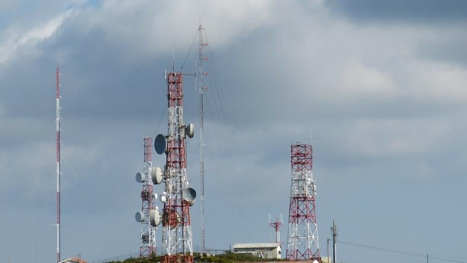 BSNL claimed the latest limited Fixed Mobile Telephony (FMT) service is “different” from the contentious Fixed Mobile Telephony service it announced last year but was forced to put on hold following a vehement opposition from cellular operators. BSNL claimed the latest limited Fixed Mobile Telephony (FMT) service is “different” from the contentious Fixed Mobile Telephony service it announced last year but was forced to put on hold following a vehement opposition from cellular operators.