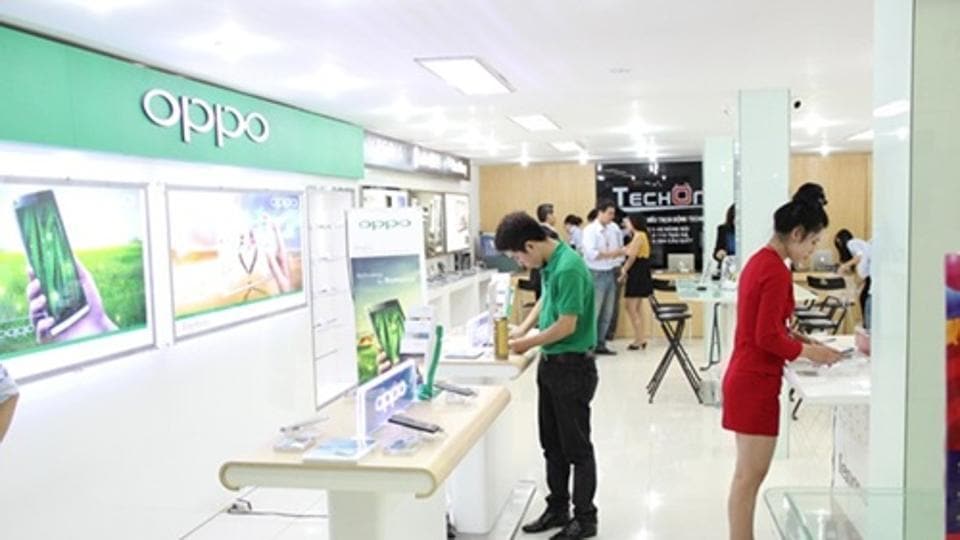 The Oppo A57 is powered by an octa-core 1.4GHz Qualcomm Snapdragon 435 SoC coupled with 3GB of RAM and Adreno 505 GPU for graphics. For storage options, the Oppo A57 has an inbuilt storage of 32GB that can be expanded via microSD card (up to 128GB).