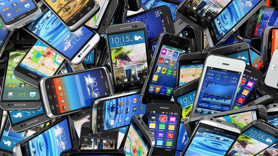India registered 109.1 million units of smartphone shipments with a marginal 5.2 per cent annual growth in 2016, market research firm International Data Corporation (IDC) said on Monday. Chinese players led the pack.