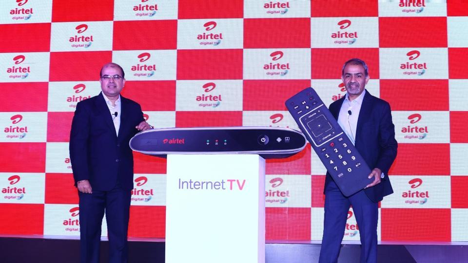 Airtel’s DTH divison CEO Sunil Taldar (right) launches the new Internet TV set top box in an event in New Delhi on Wednesday.