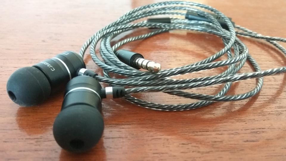 The Twinwoofers M 2.0 in-ear monitors from the Indian firm Tekfusion. The earphones are designed in India and assembled in China.