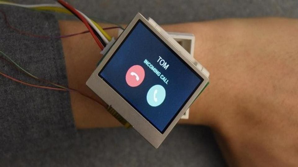 An assistant professor at Dartmouth College, New Hampsire in US is working on a smartwatch prototype that can move across a user’s wrist.