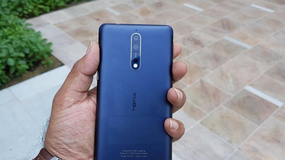 The Nokia 8 impresses us with its design.