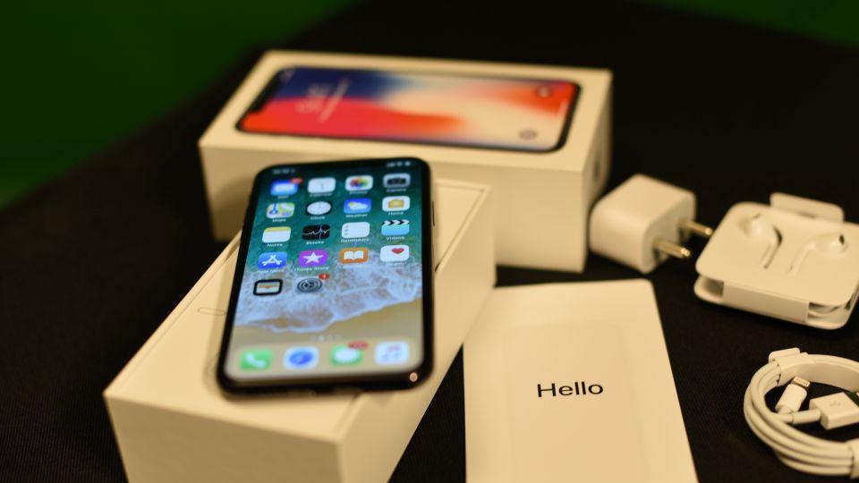 Check out the best deals available for the iPhone X.