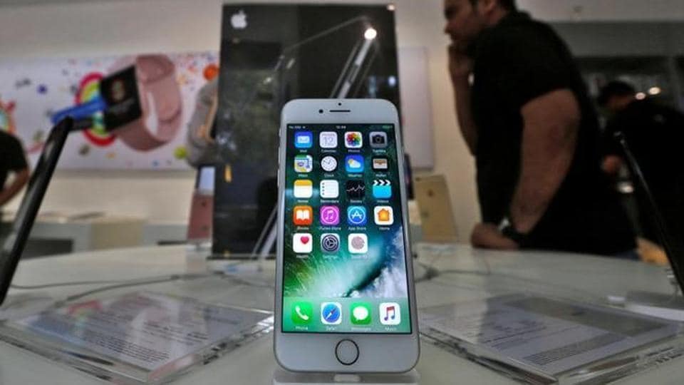 Apple’s India Head of Sales Sanjay Kaul steps down.