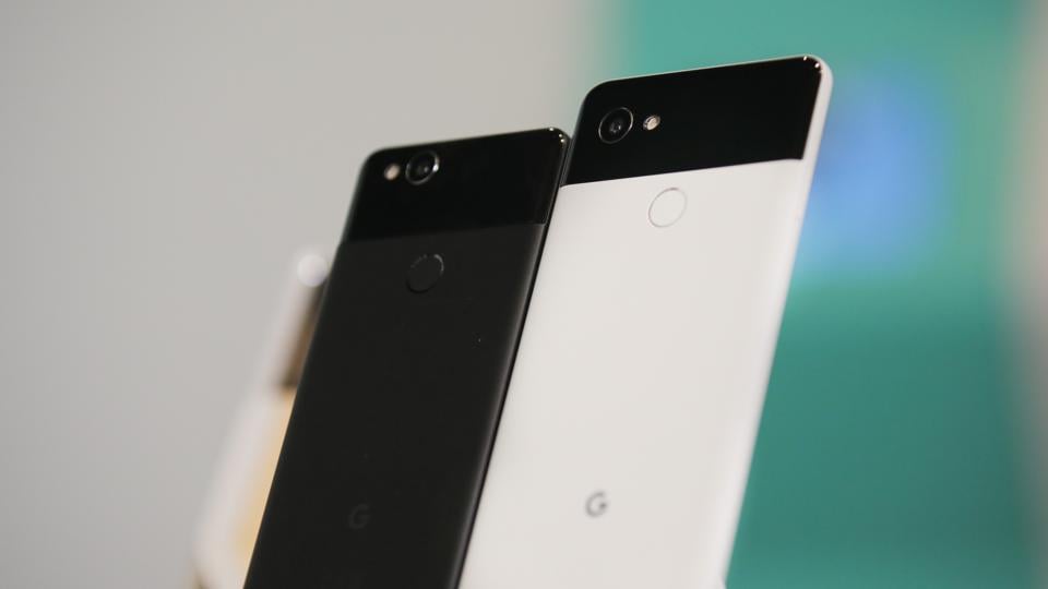 Google Pixel XL gets massive price cut.