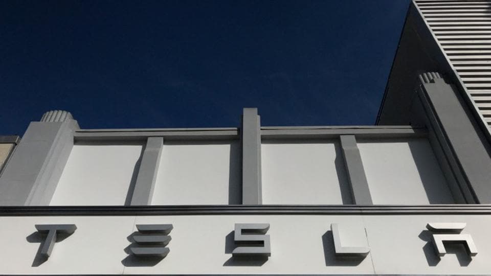 Tesla says solar roof production has started in Buffalo