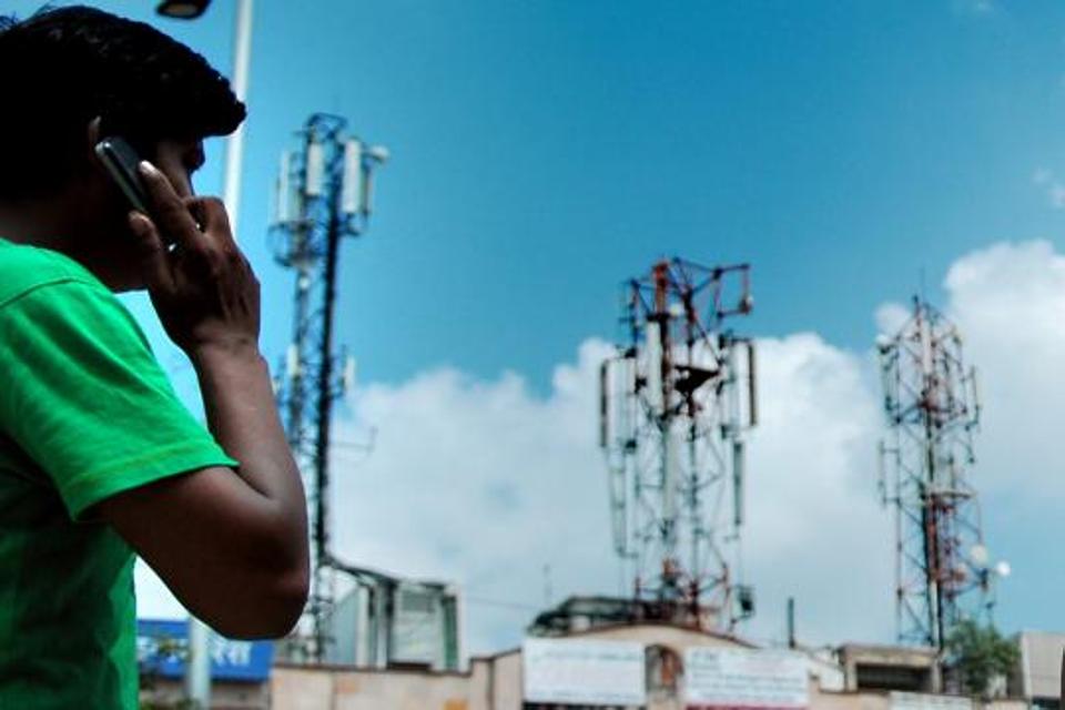 ‘Lack of GPS in feature phones delays panic button roll-out’ ‘Lack of GPS in feature phones delays panic button roll-out’