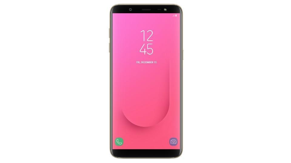 Samsung Galaxy J8 features a 6-inch HD+ Super AMOLED Infinity Display.