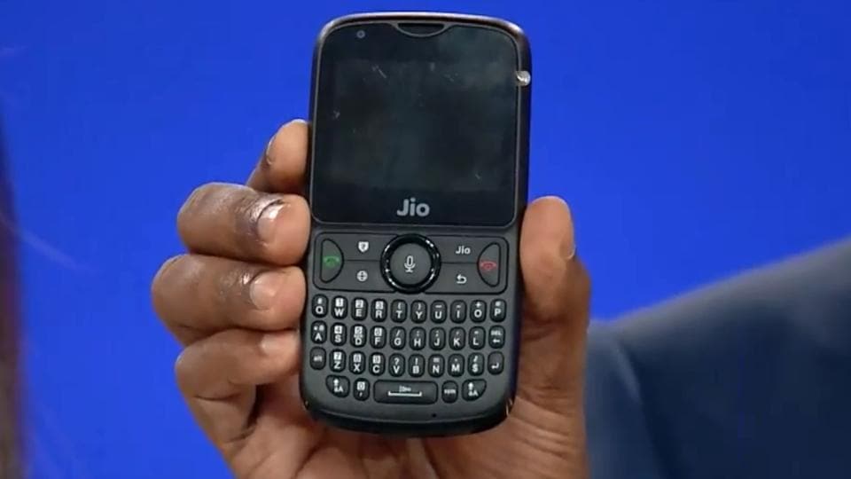 JioPhone 2 is priced at  <span class='webrupee'>₹</span>2,999, and will be available starting August 15.