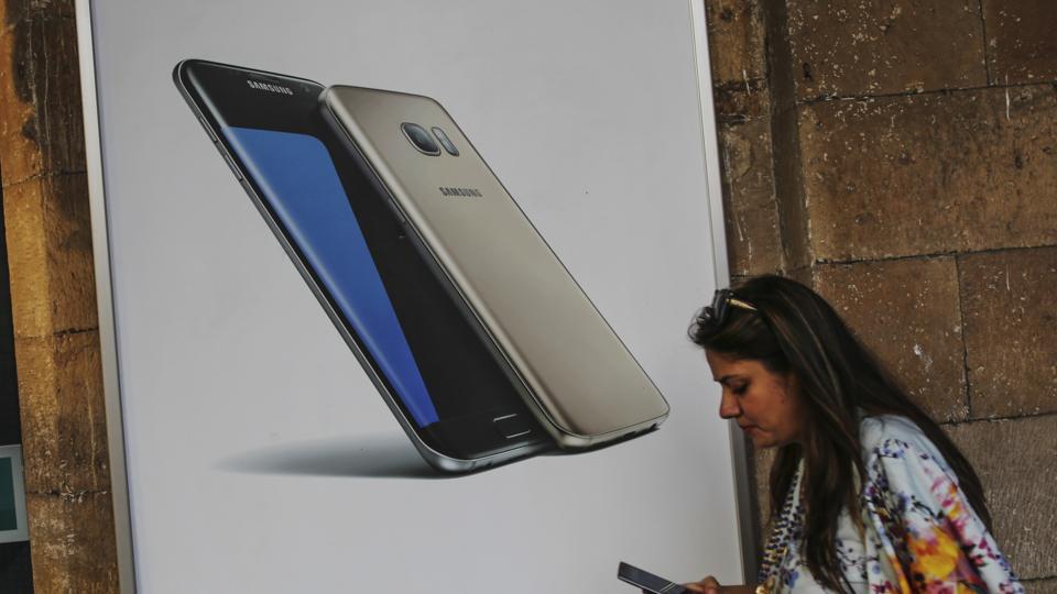 Samsung Galaxy On8 with dual rear cameras to cost around  <span class='webrupee'>₹</span>18,000