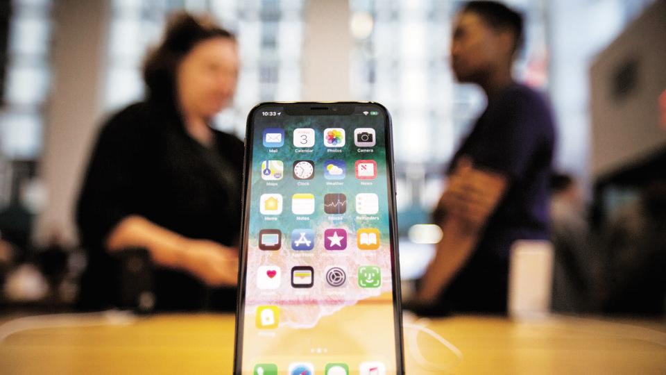 The iPhone X successor to come with a taller screen