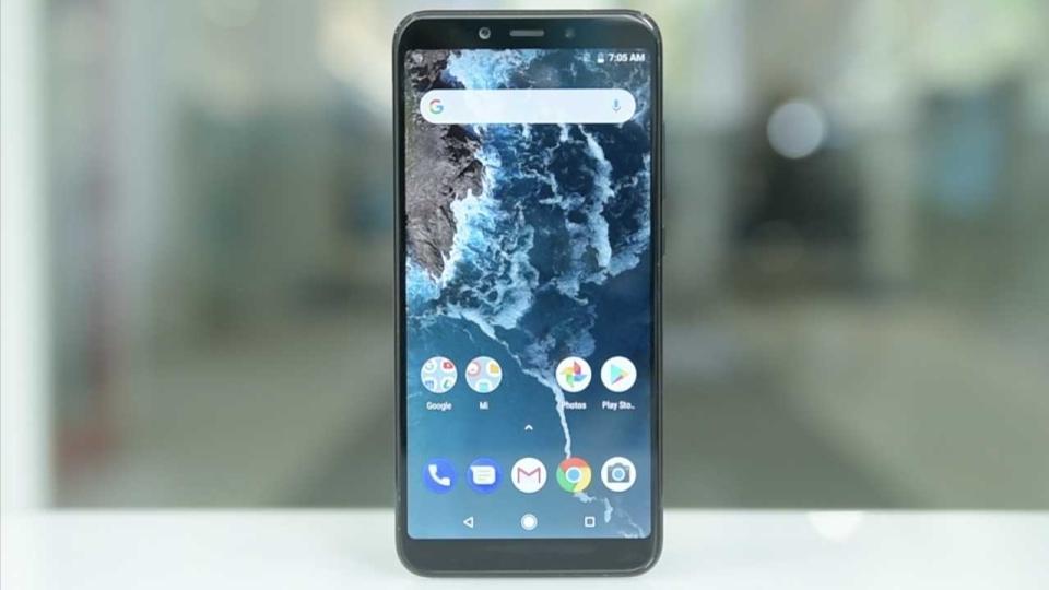 Xiaomi Mi A2 Android One phone is here.