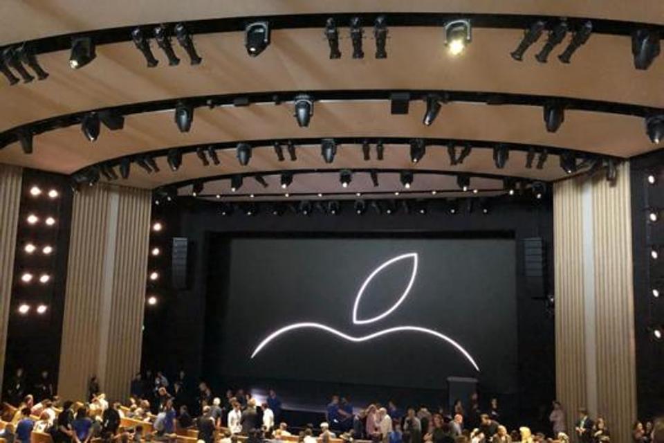 Media gathering at Apple’s iPhone XS launch. Media gathering at Apple’s iPhone XS launch.