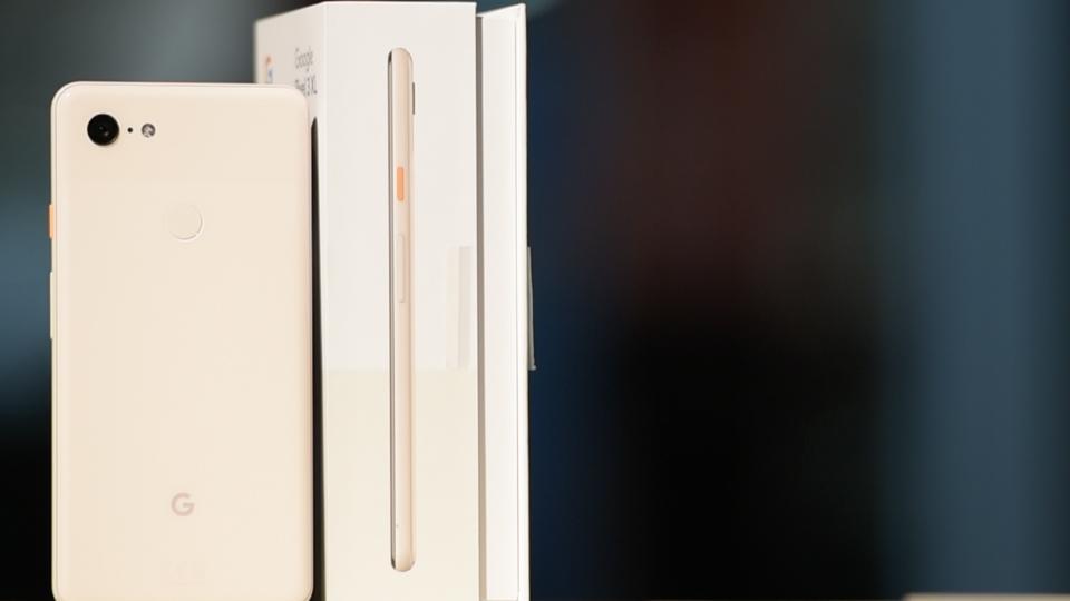 Google Pixel 3 series features a 12.2-megapixel rear camera. Google Pixel 3 series features a 12.2-megapixel rear camera.