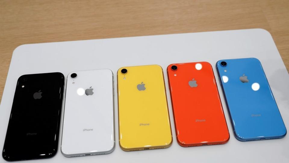 According to the report, new iPhone XR accounted for 32% of total US iPhone sales in the 30-day period, while the XS and XS Max together accounted for 35%