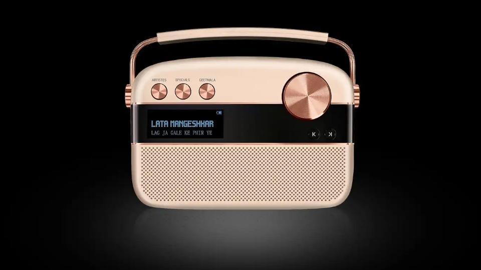 Saregama Carvaan Gold comes in two finishes of gold and rose gold.