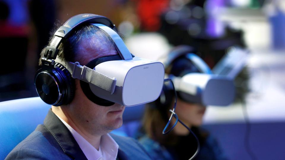 Facebook preps ‘enterprise edition’ of Oculus Go, Quest VR headsets