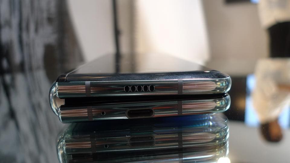 Some of Samsung's new $2,000 folding phones appear to be breaking after just a couple of days. Journalists who received the phones to review before the public launch say the Galaxy Fold screen started flickering and turning black before completely fizzling out.
