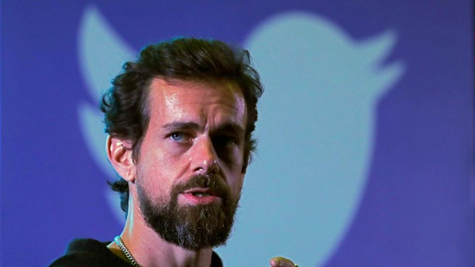 FILE PHOTO: Twitter CEO Jack Dorsey addresses students during a town hall at the Indian Institute of Technology (IIT) in New Delhi, India, November 12, 2018. REUTERS/Anushree Fadnavis
