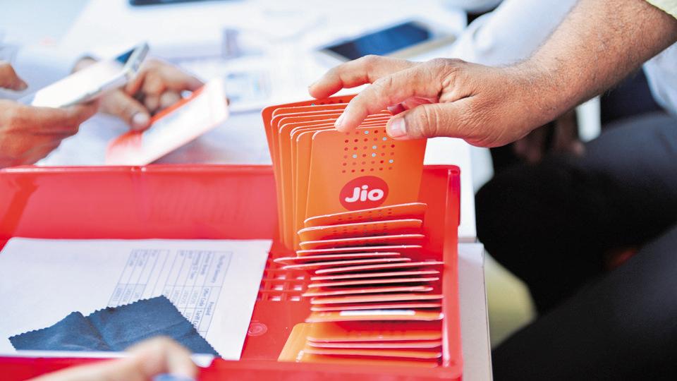 Reliance Jio’s “super app” will facilitate ecommerce, online bookings and payments -- all at one place.